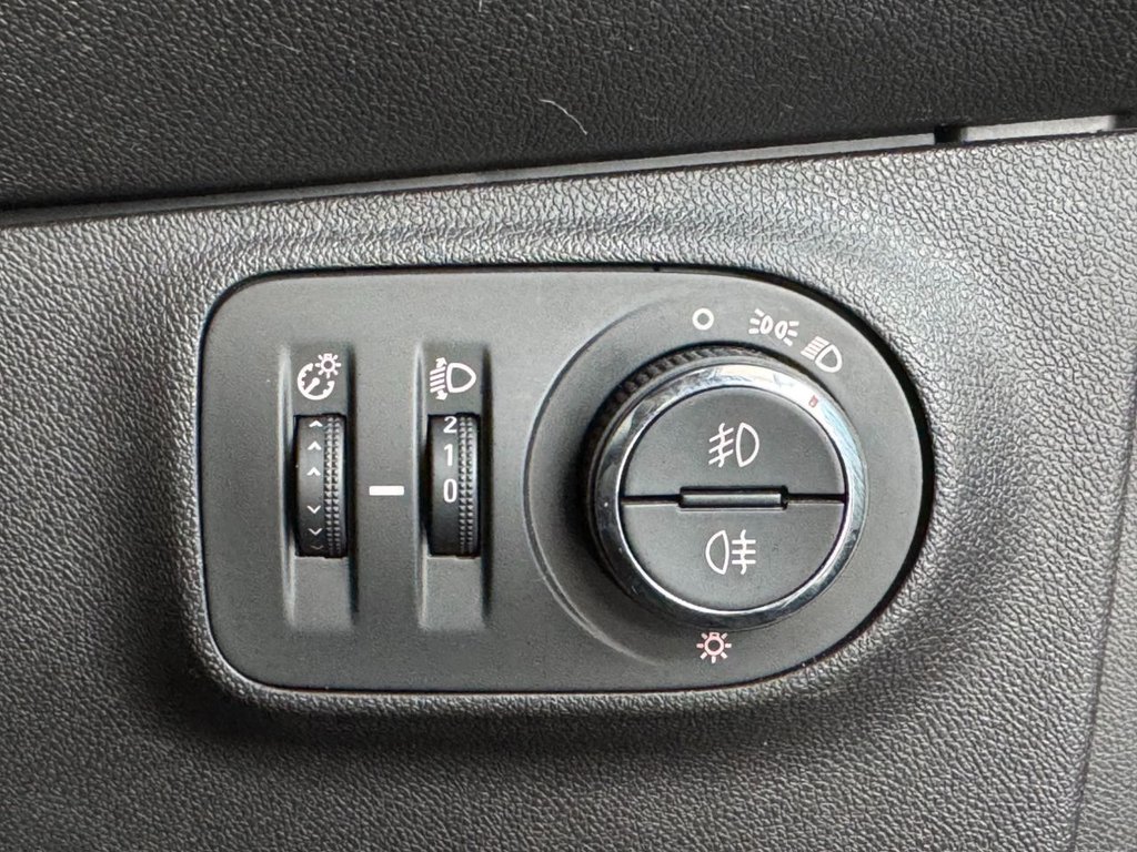 Used Vauxhall Corsa 2017 for sale - 76900412: Photo 26