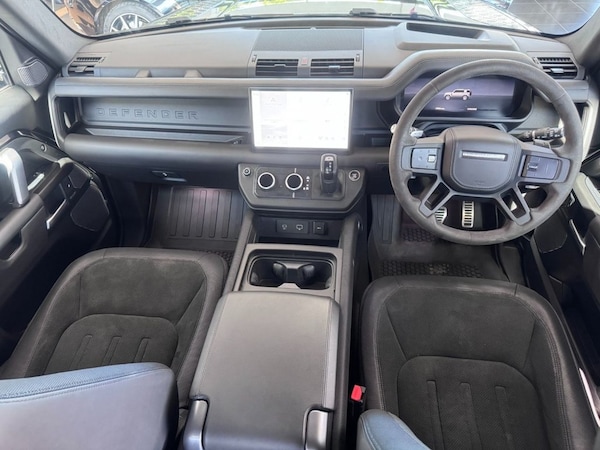 Used Land Rover Defender 2022 for sale - 74639147: Photo 16