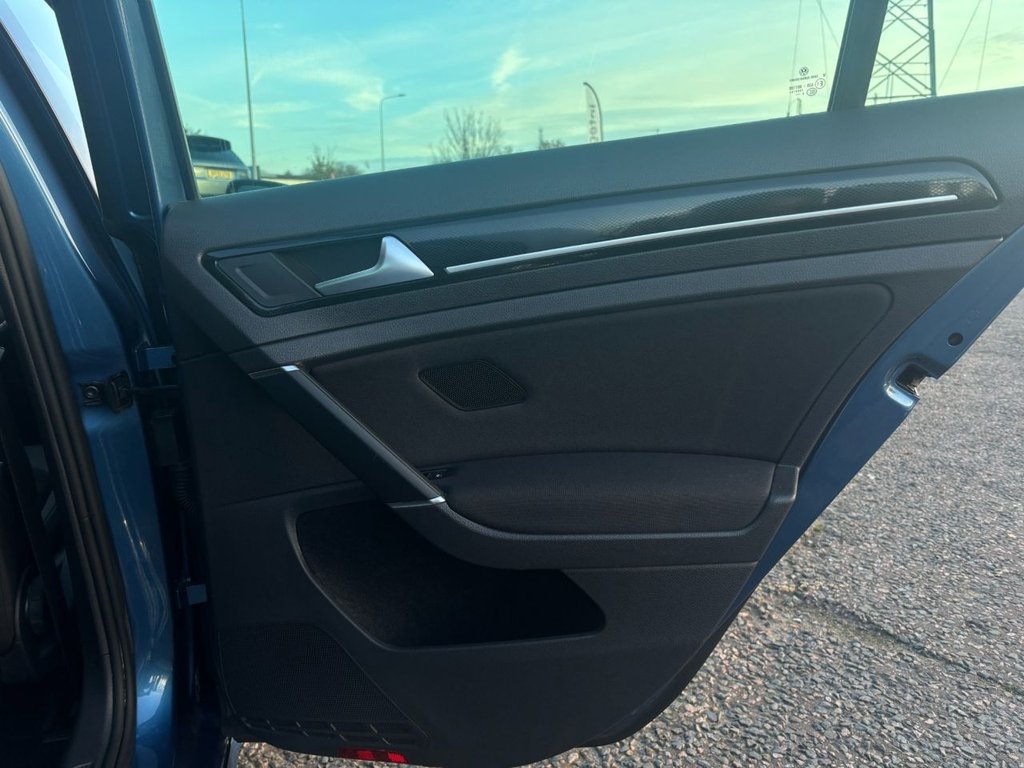 Used Volkswagen Golf 2016 for sale - 76632281: Photo 39