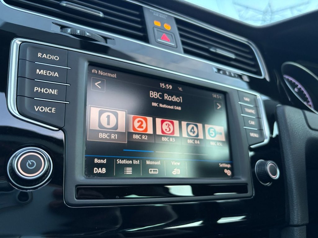 Used Volkswagen Golf 2016 for sale - 76632281: Photo 41