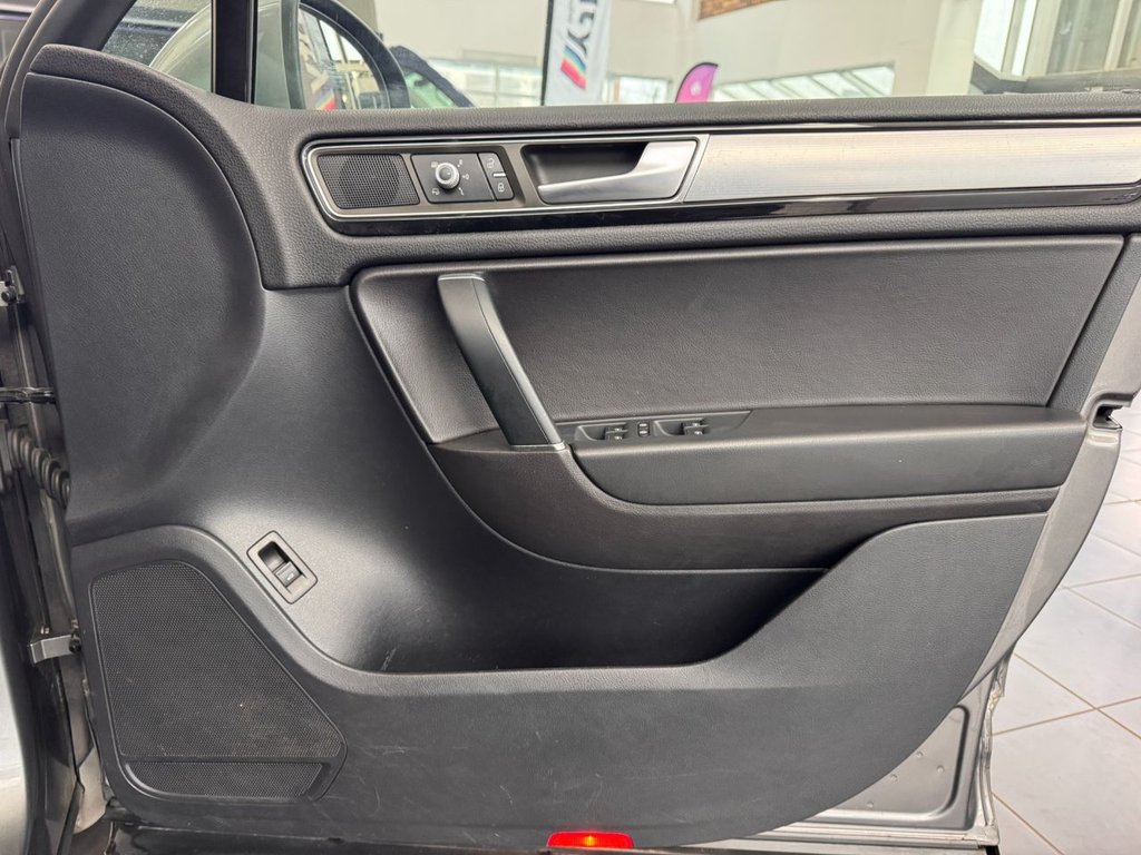 Used Volkswagen Touareg 2015 for sale - 77755216: Photo 14