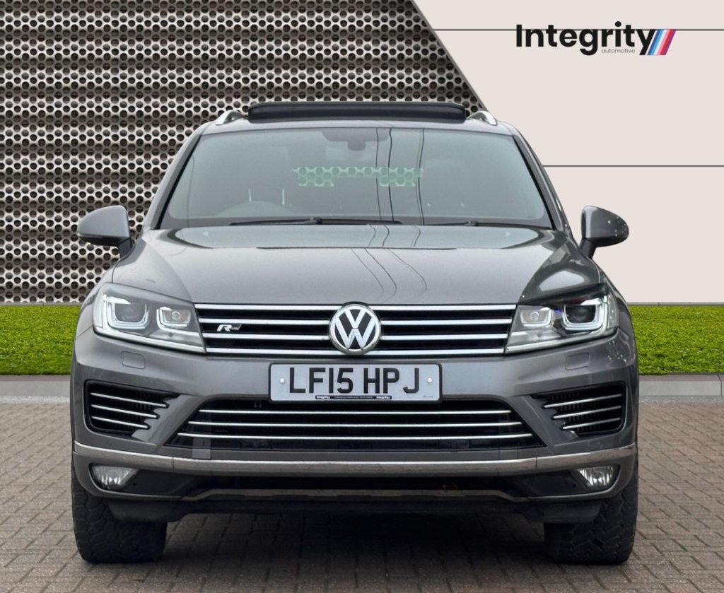 Used Volkswagen Touareg 2015 for sale - 77755216: Photo 2