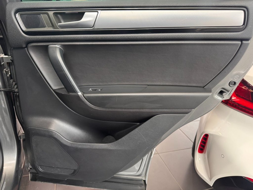 Used Volkswagen Touareg 2015 for sale - 77755216: Photo 20