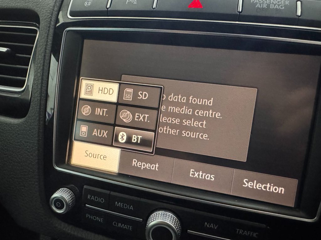 Used Volkswagen Touareg 2015 for sale - 77755216: Photo 50