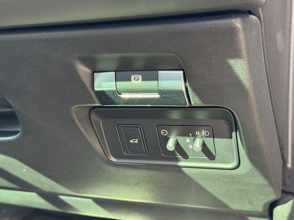 Used Land Rover Range Rover Evoque 2019 for sale - 76235423: Photo 37