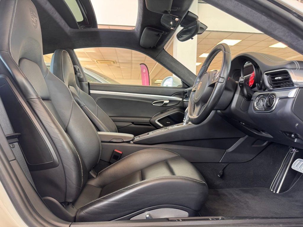 Used Porsche 911 2013 for sale - 76105353: Photo 13
