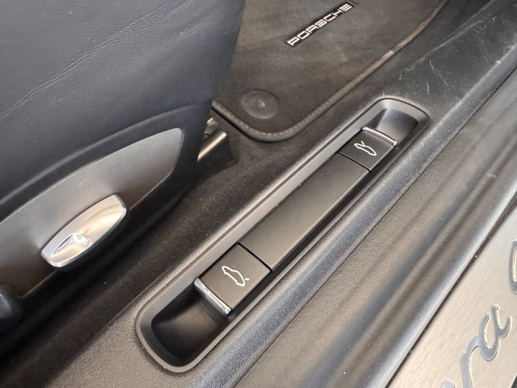 Used Porsche 911 2013 for sale - 76105353: Photo 26