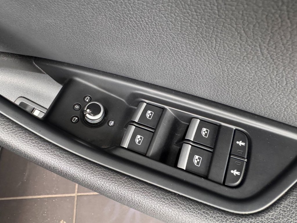 Used Audi A4 2017 for sale - 77904749: Photo 32