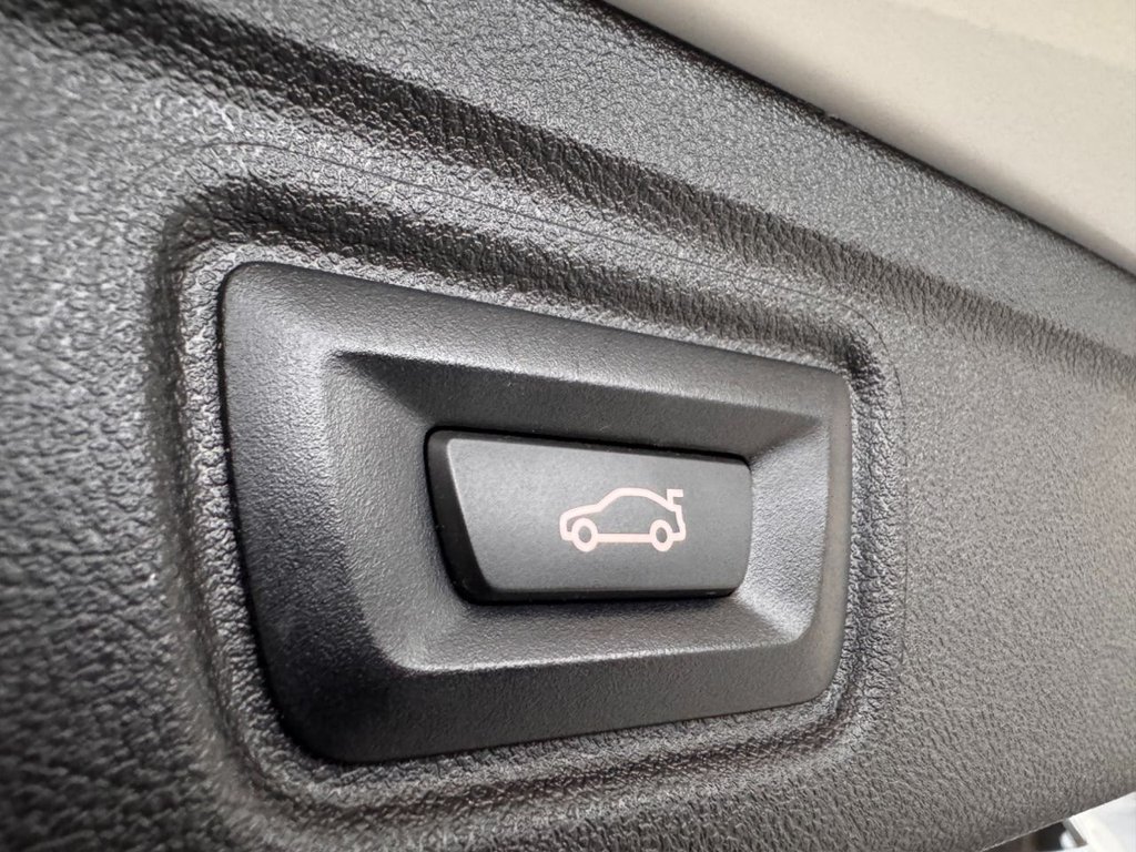 Used BMW 3 Series 2021 for sale - 77685300: Photo 50