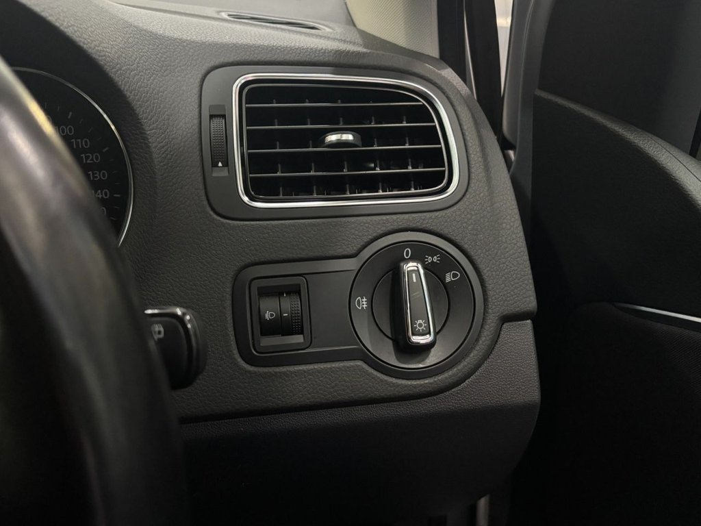 Used Volkswagen Polo 2015 for sale - 77421684: Photo 17