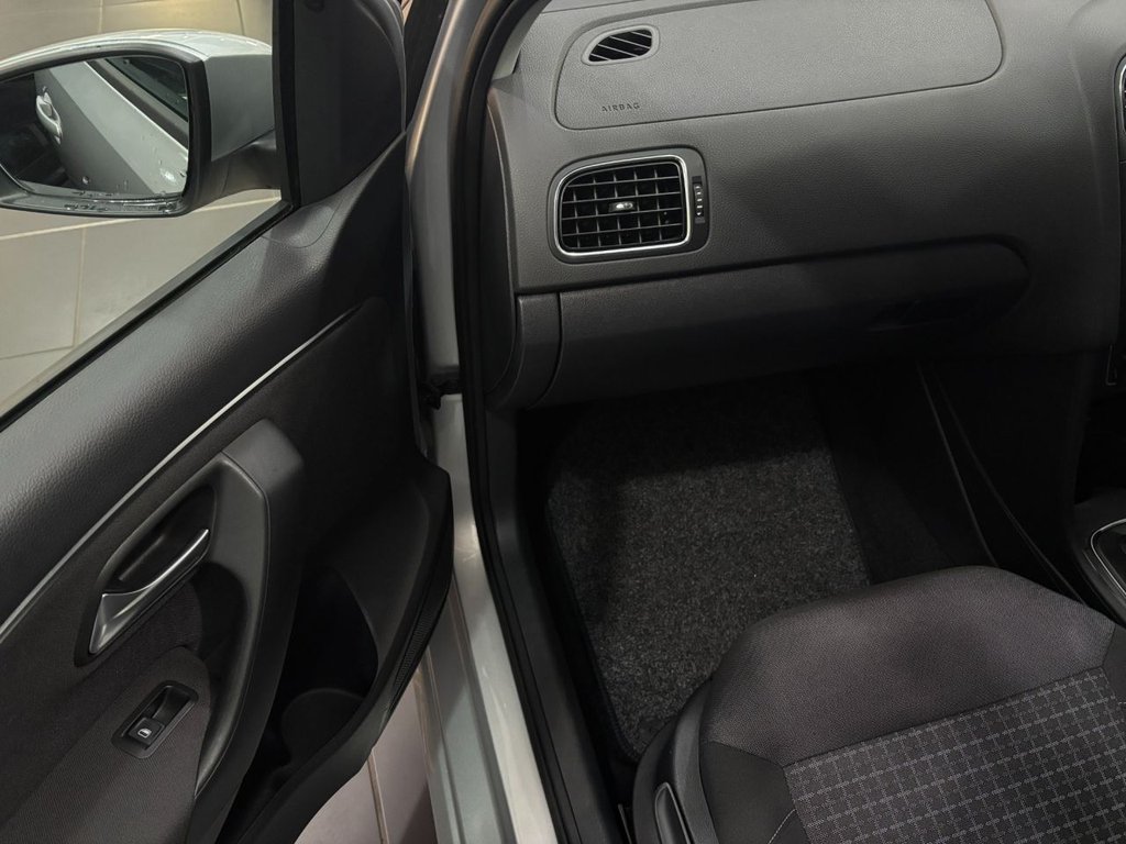 Used Volkswagen Polo 2015 for sale - 77421684: Photo 45