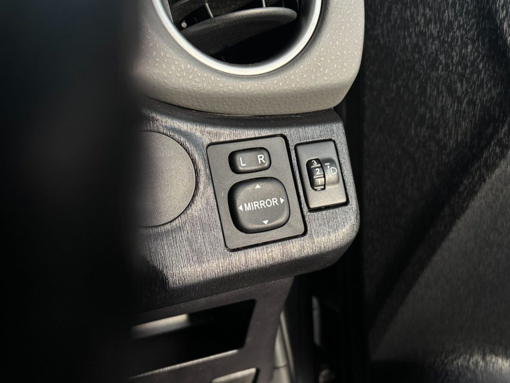 Used Toyota Yaris 2014 for sale - 77133453: Photo 21