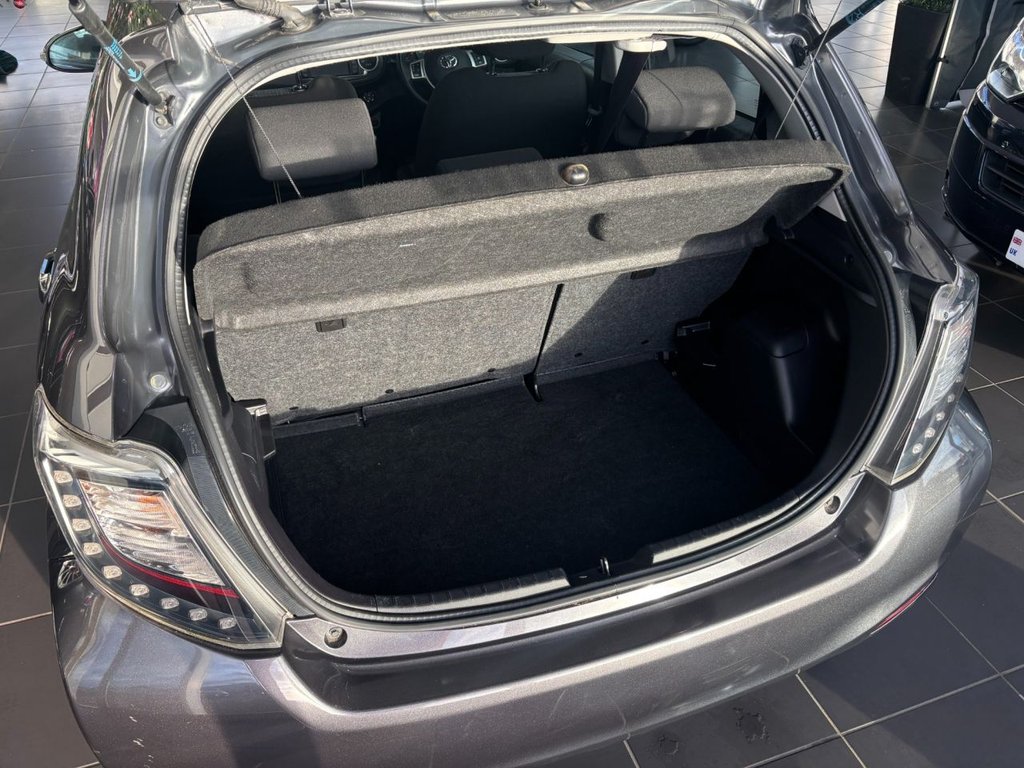 Used Toyota Yaris 2014 for sale - 77133453: Photo 36