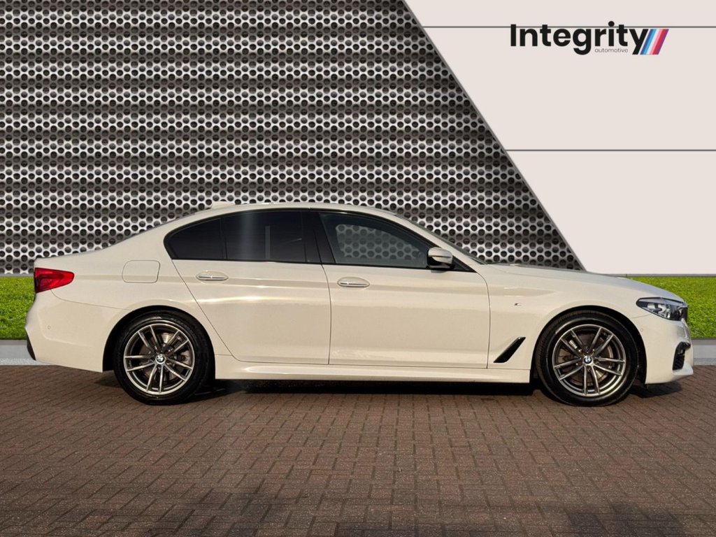 Used BMW 5 Series 2018 for sale - 77991130: Photo 2