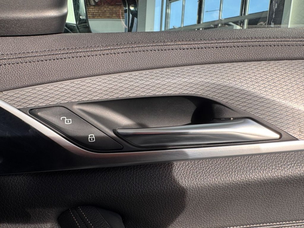 Used BMW 5 Series 2018 for sale - 77991130: Photo 32