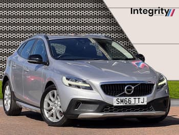 Used Volvo V40 Cross Country 2017 for sale - 79829313: Photo