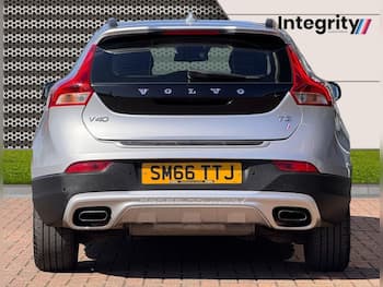 Used Volvo V40 Cross Country 2017 for sale - 79829313: Photo