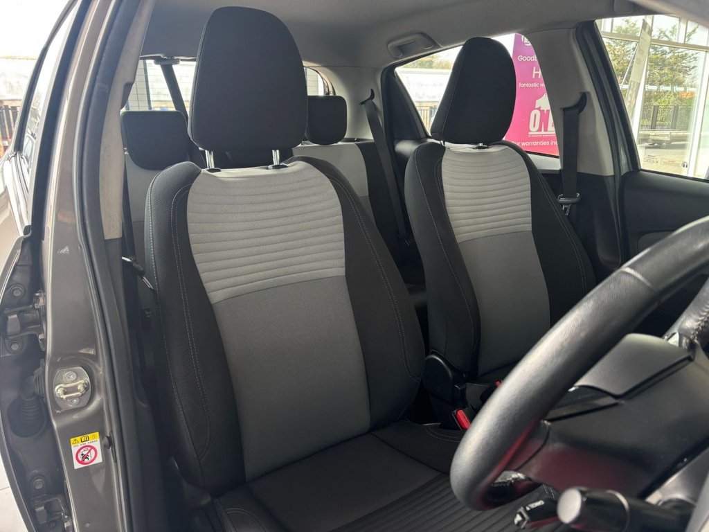 Used Toyota Yaris 2019 for sale - 77632053: Photo 17