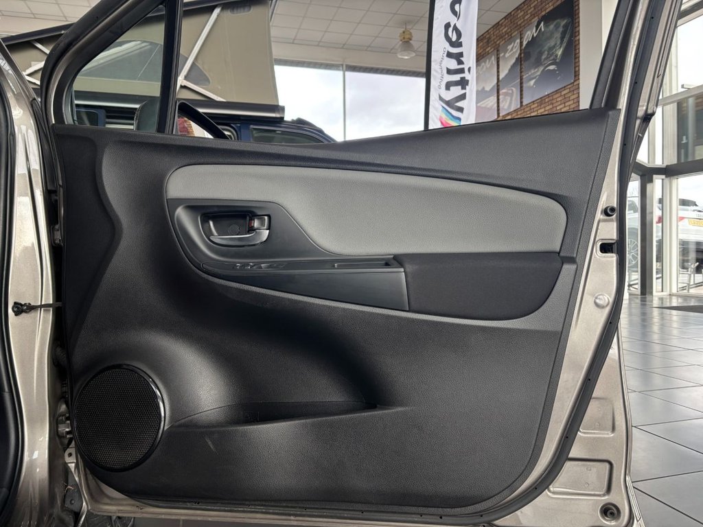 Used Toyota Yaris 2019 for sale - 77632053: Photo 19