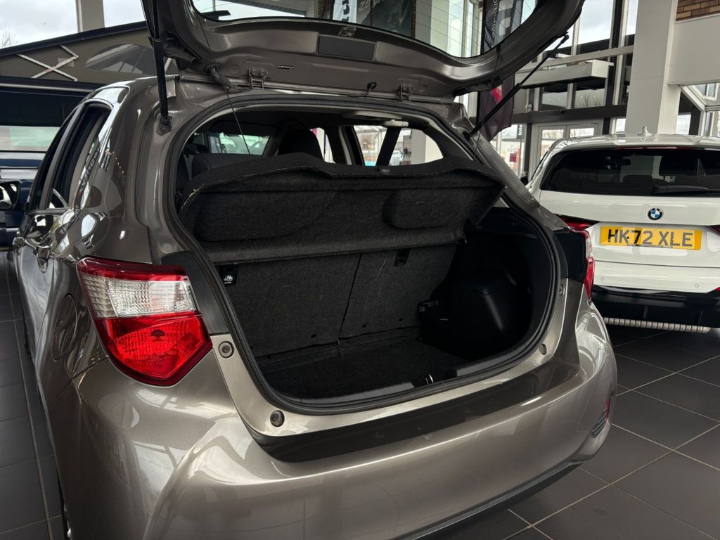 Used Toyota Yaris 2019 for sale - 77632053: Photo 33