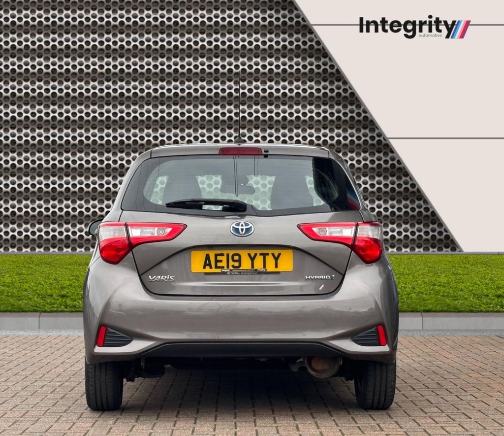 Used Toyota Yaris 2019 for sale - 77632053: Photo 5