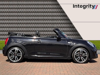 Used MINI Convertible 2017 for sale - 79059026: Photo
