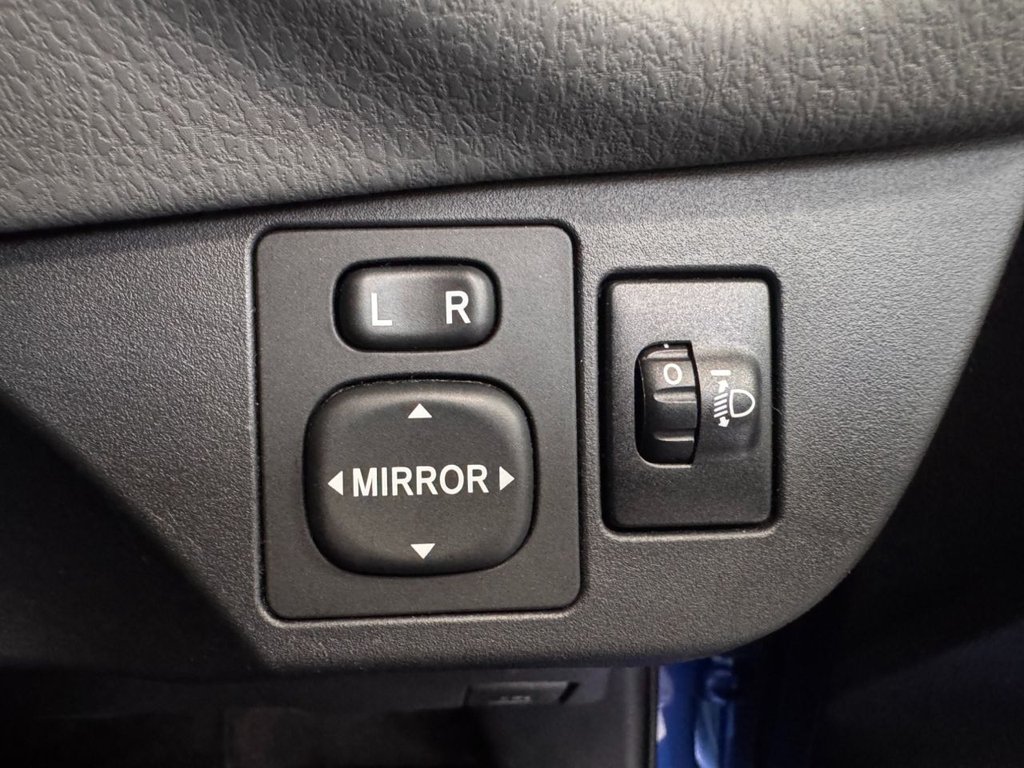 Used Toyota Yaris 2019 for sale - 77890928: Photo 33