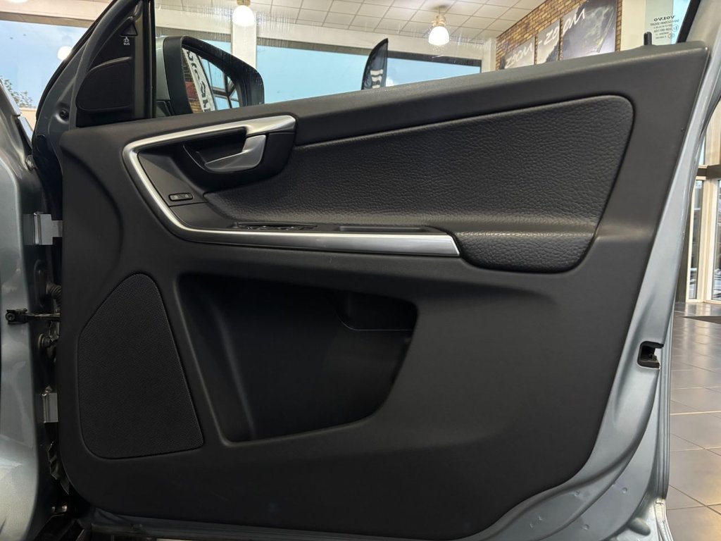 Used Volvo XC60 2012 for sale - 76590766: Photo 16