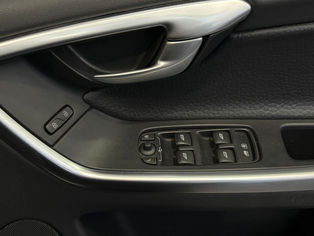 Used Volvo XC60 2012 for sale - 76590766: Photo 39