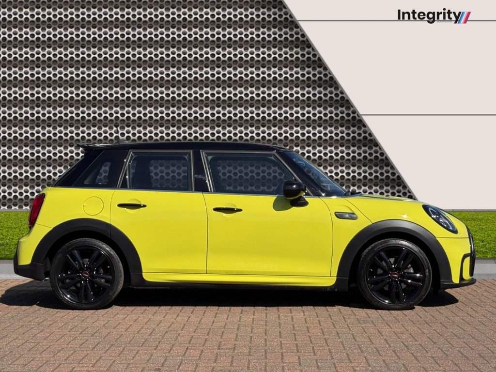 Used MINI Hatch 2023 for sale - 78167196: Photo 2