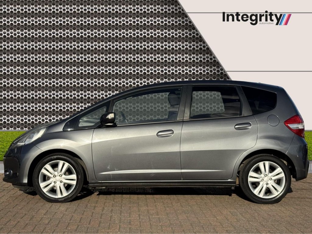 Used Honda Jazz 2013 for sale - 76386079: Photo 5