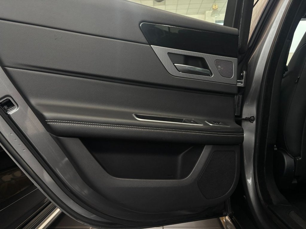 Used Jaguar XF 2016 for sale - 77302525: Photo 37
