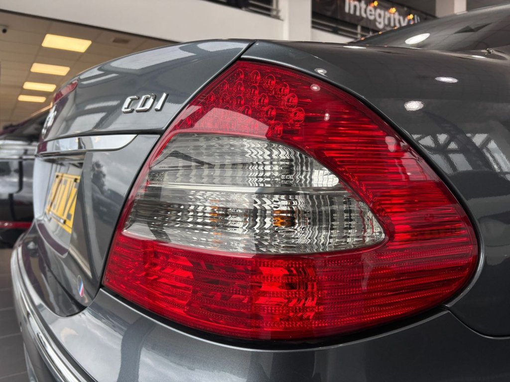 Used Mercedes-Benz E Class 2007 for sale - 77879701: Photo 35