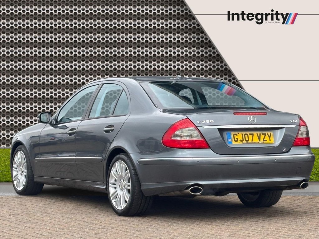 Used Mercedes-Benz E Class 2007 for sale - 77879701: Photo 5