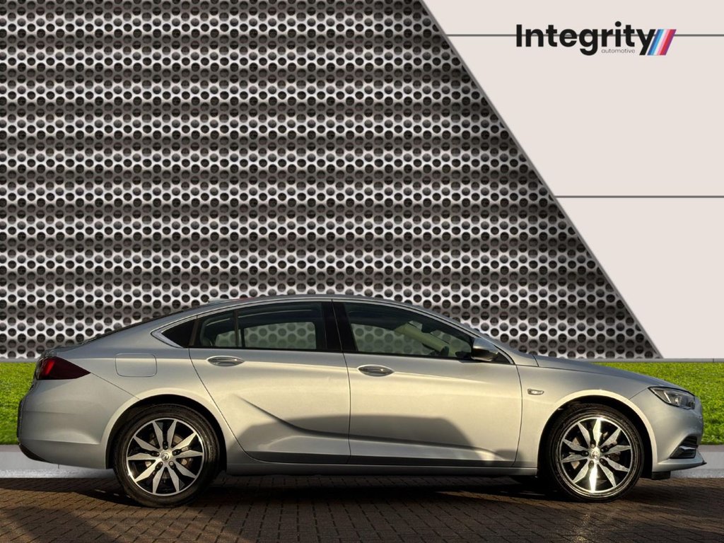 Used Vauxhall Insignia 2017 for sale - 76686291: Photo 3