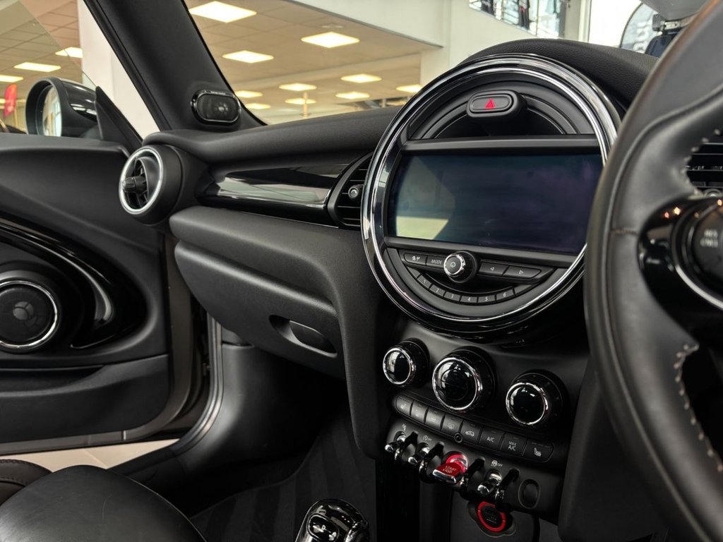 Used MINI Hatch 2018 for sale - 77521231: Photo 47