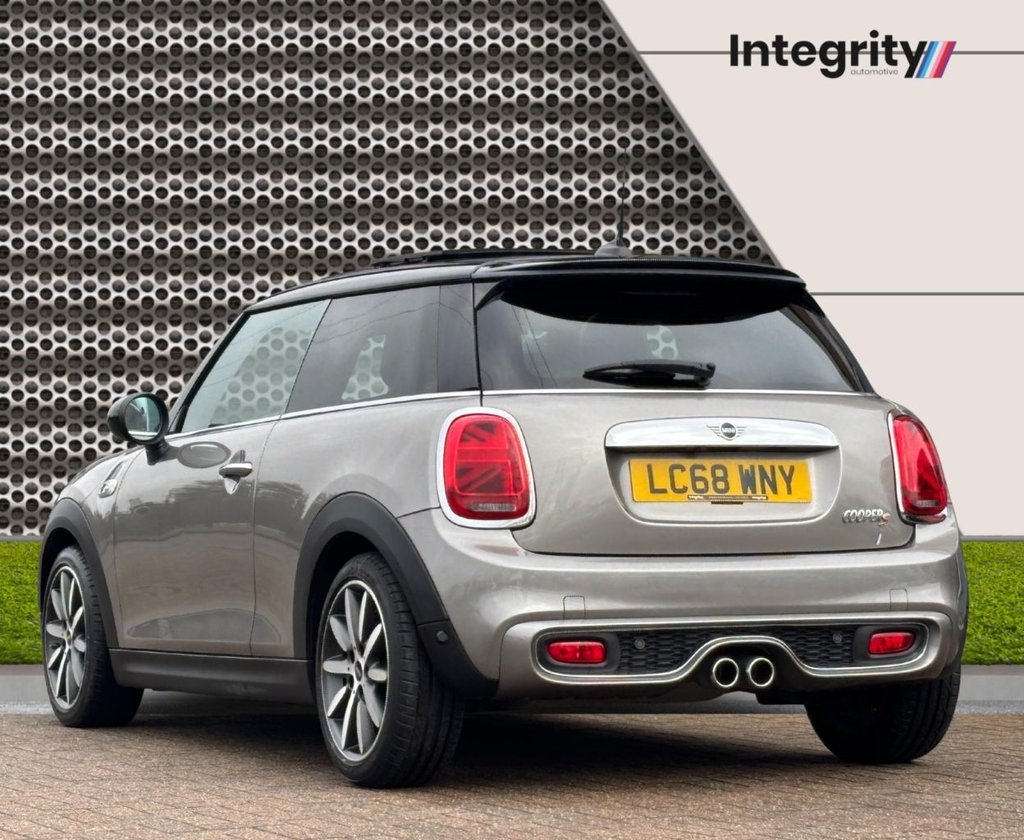 Used MINI Hatch 2018 for sale - 77521231: Photo 6