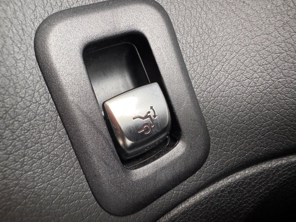 Used Mercedes-Benz C Class 2018 for sale - 77748720: Photo 33