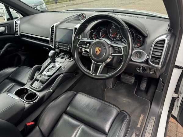 Used Porsche Cayenne 2017 for sale - 75416570: Photo 11