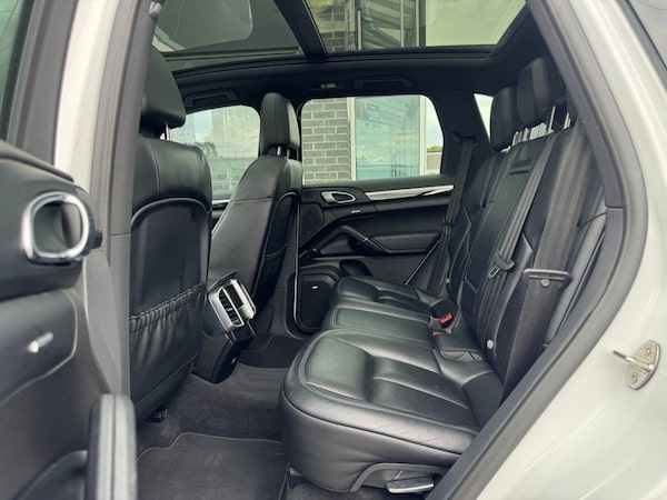 Used Porsche Cayenne 2017 for sale - 75416570: Photo 23
