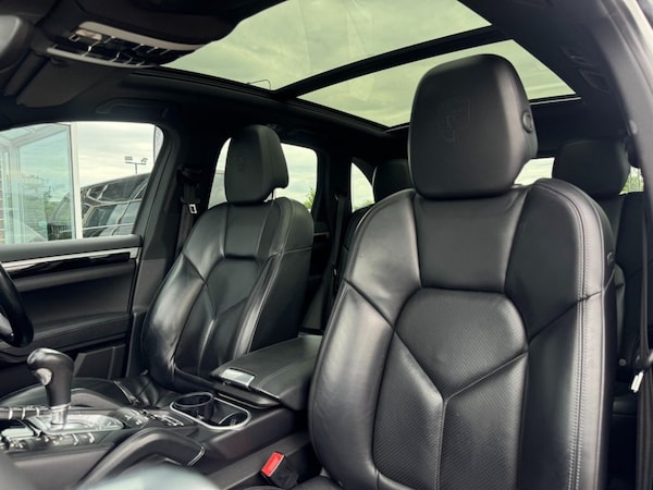 Used Porsche Cayenne 2017 for sale - 75416570: Photo 28