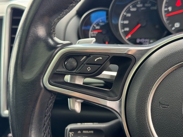 Used Porsche Cayenne 2017 for sale - 75416570: Photo 41