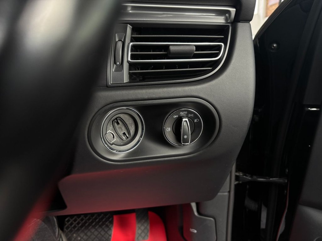 Used Porsche Macan 2020 for sale - 77594190: Photo 19