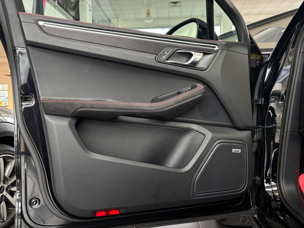 Used Porsche Macan 2020 for sale - 77594190: Photo 44