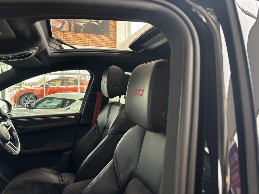 Used Porsche Macan 2020 for sale - 77594190: Photo 46