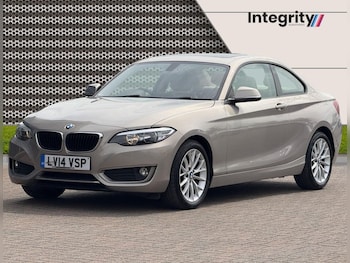 Used BMW 2 Series 2014 for sale - 76385997: Photo