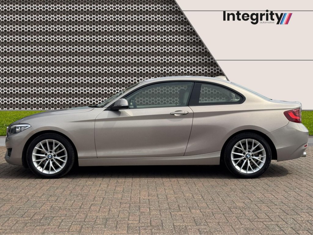 Used BMW 2 Series 2014 for sale - 76385997: Photo 5