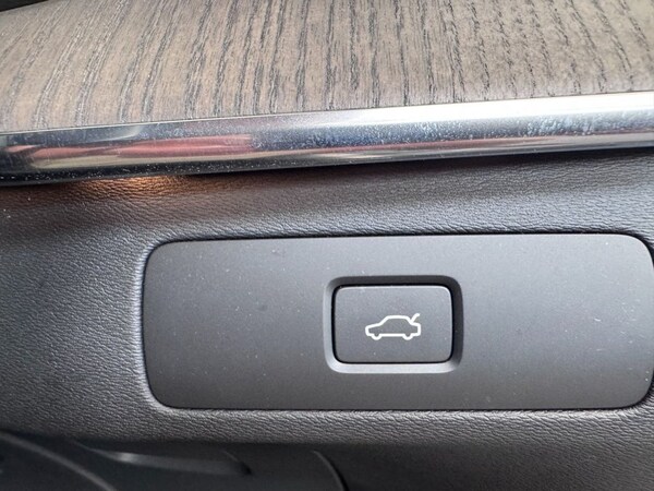 Used Volvo XC90 2023 for sale - 75606957: Photo 38