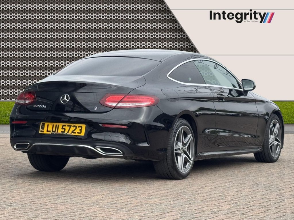 Used Mercedes-Benz C Class 2018 for sale - 76840942: Photo 4