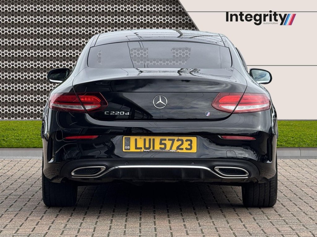 Used Mercedes-Benz C Class 2018 for sale - 76840942: Photo 5